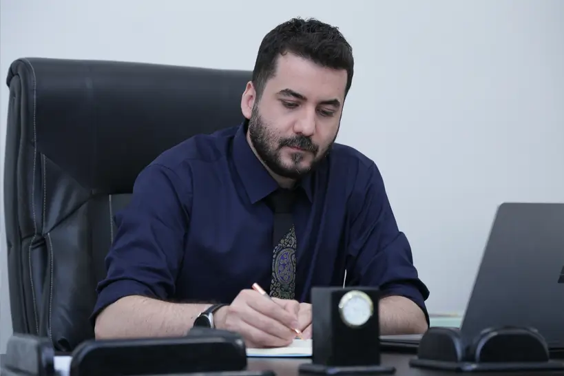 دکتر فرزین داوودی